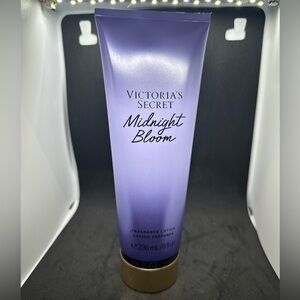 🆕 Victoria’s Secret Midnight Bloom 🕛🪻 fragrance lotion✨unused✨
